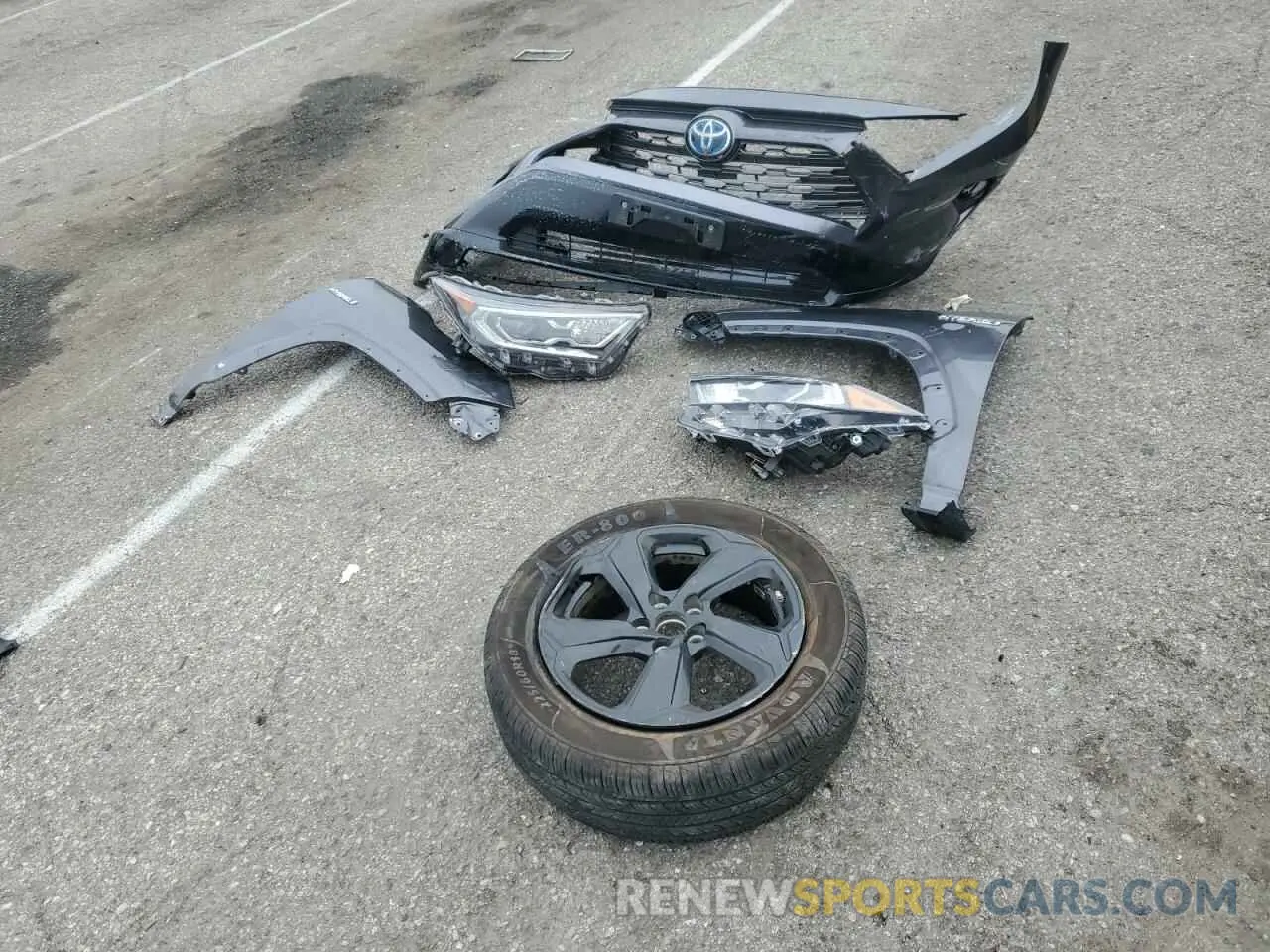 13 Photograph of a damaged car 2T3EWRFV3KW025663 TOYOTA RAV4 2019