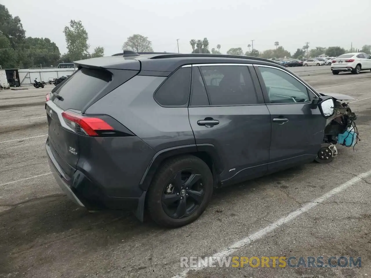 3 Photograph of a damaged car 2T3EWRFV3KW025663 TOYOTA RAV4 2019