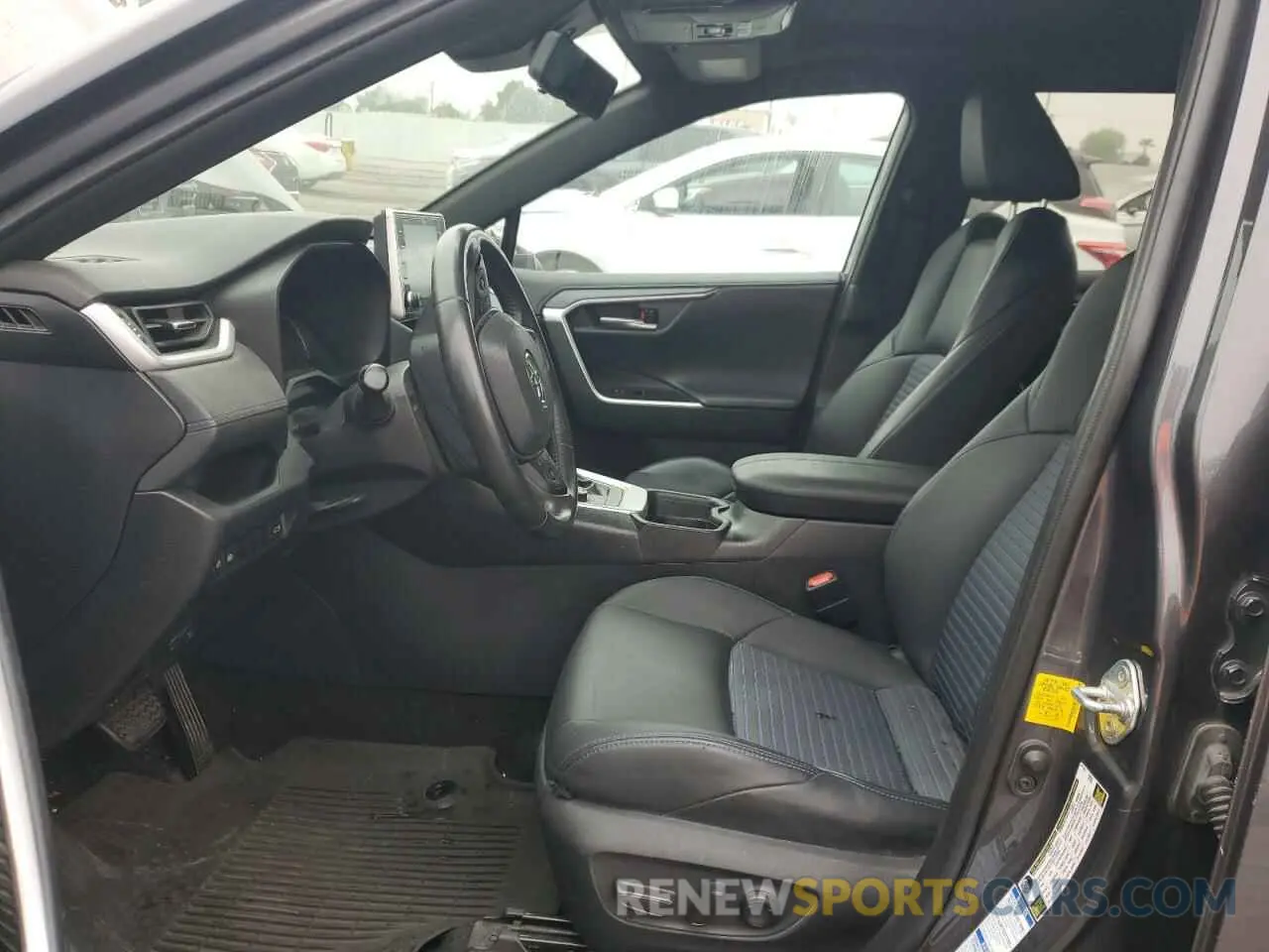 7 Photograph of a damaged car 2T3EWRFV3KW025663 TOYOTA RAV4 2019