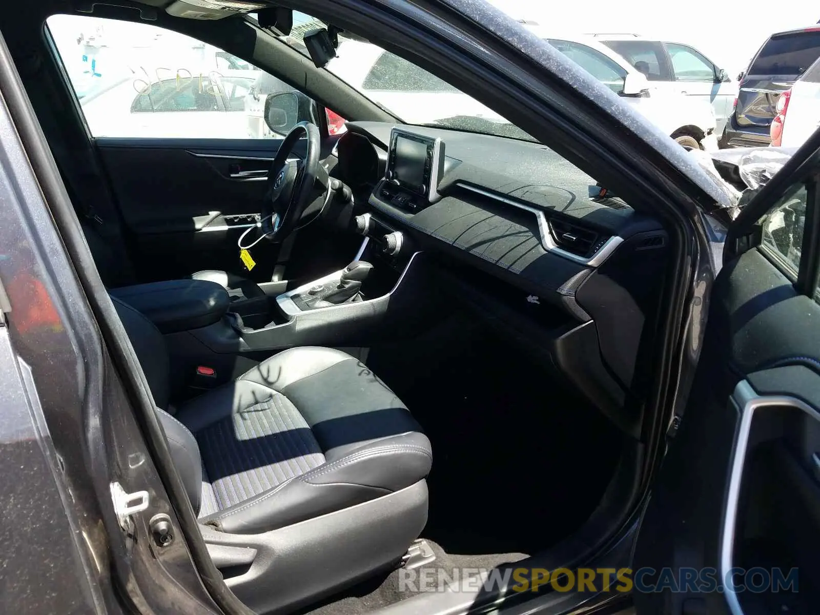 5 Фотография поврежденного автомобиля 2T3EWRFV5KW006371 TOYOTA RAV4 2019