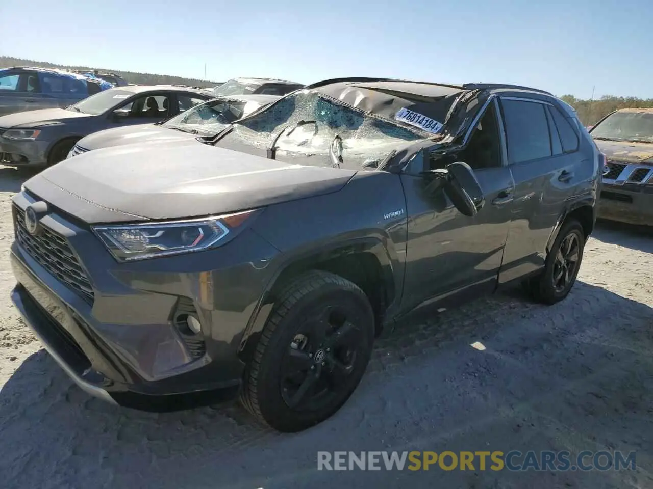 1 Photograph of a damaged car 2T3EWRFV5KW026135 TOYOTA RAV4 2019