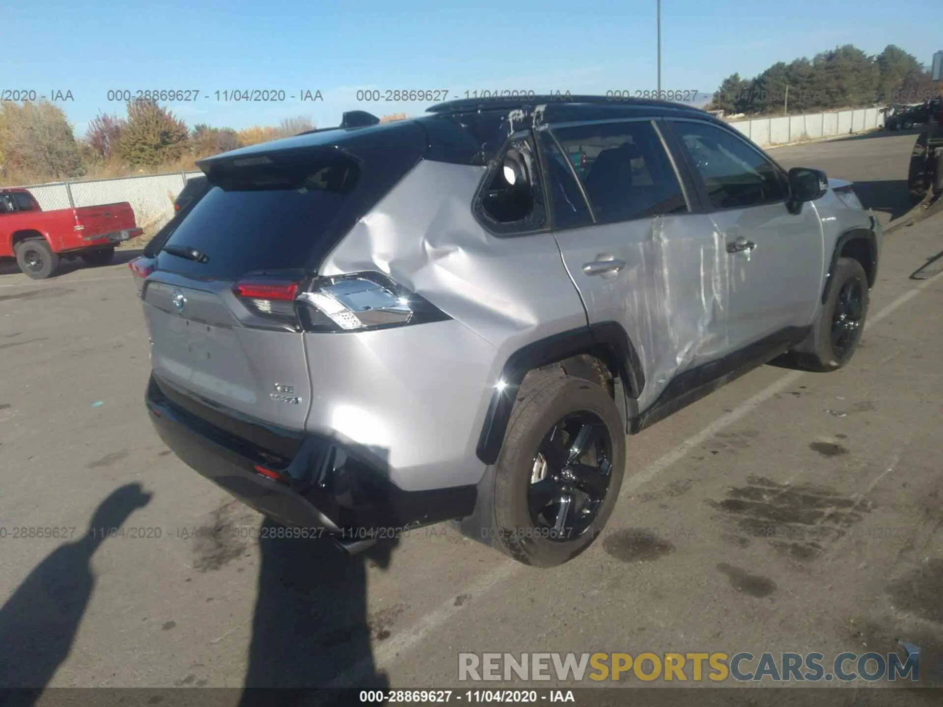 4 Photograph of a damaged car 2T3EWRFV7KW022751 TOYOTA RAV4 2019