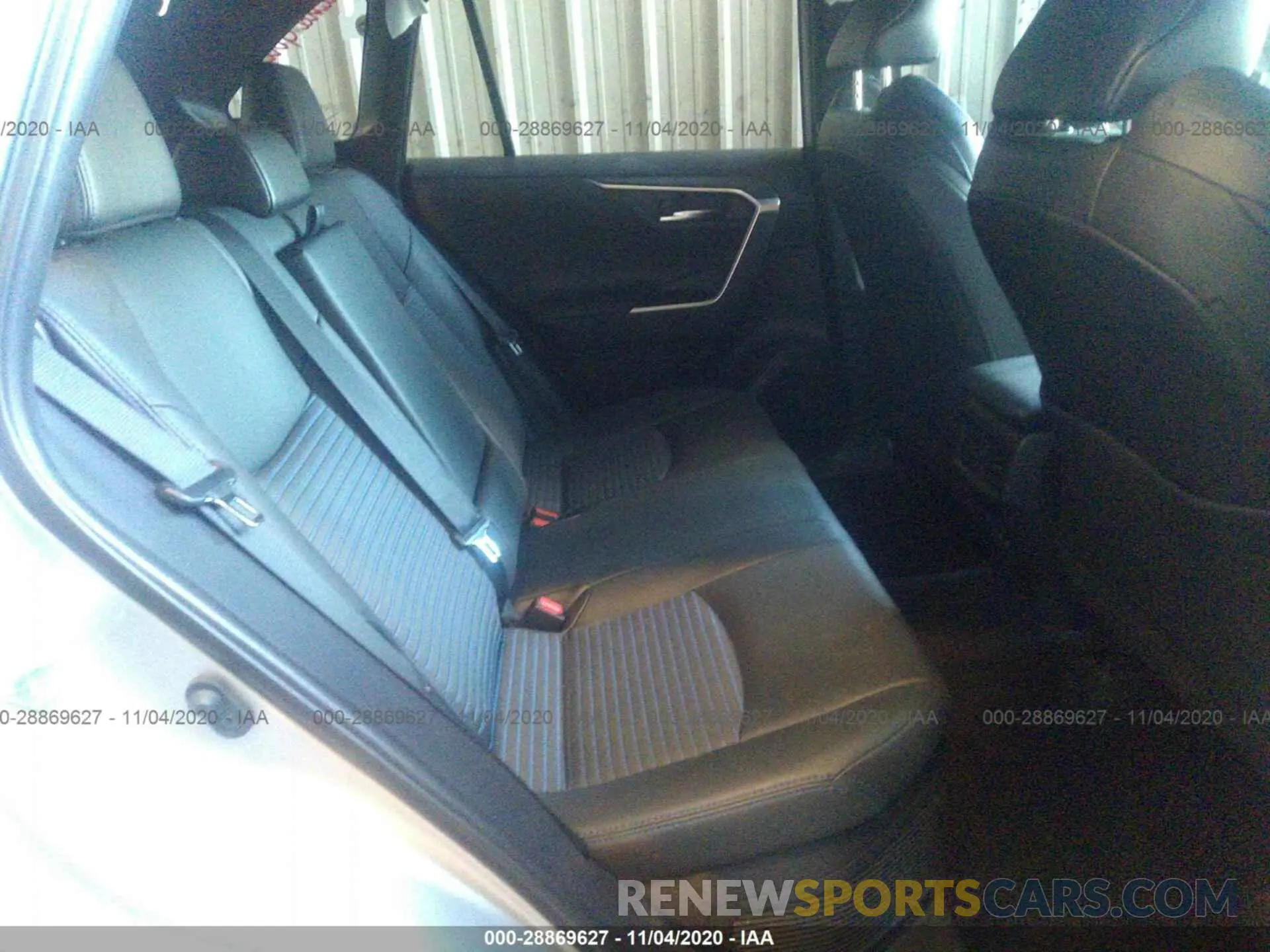 8 Photograph of a damaged car 2T3EWRFV7KW022751 TOYOTA RAV4 2019