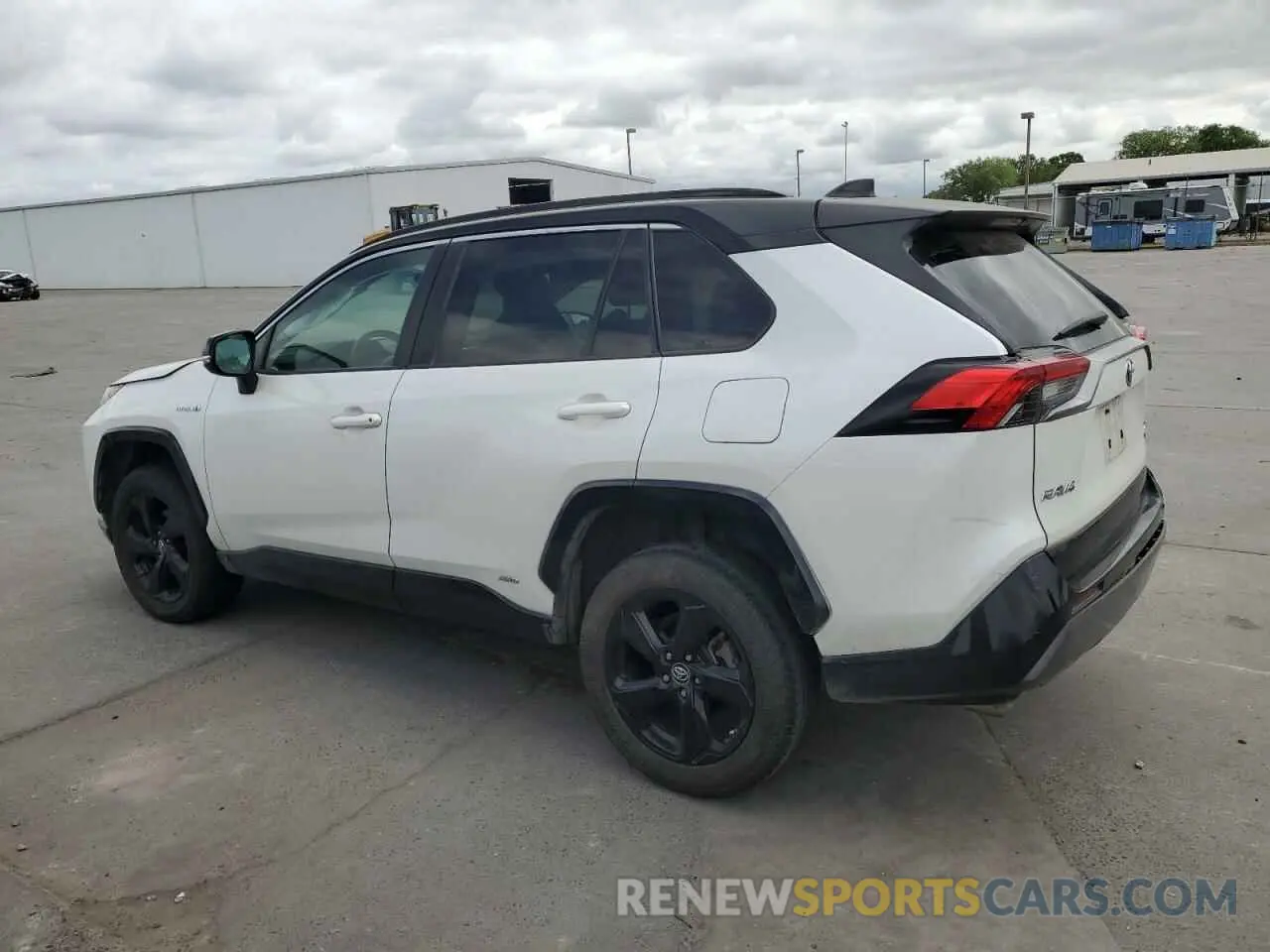 2 Photograph of a damaged car 2T3EWRFV7KW031840 TOYOTA RAV4 2019