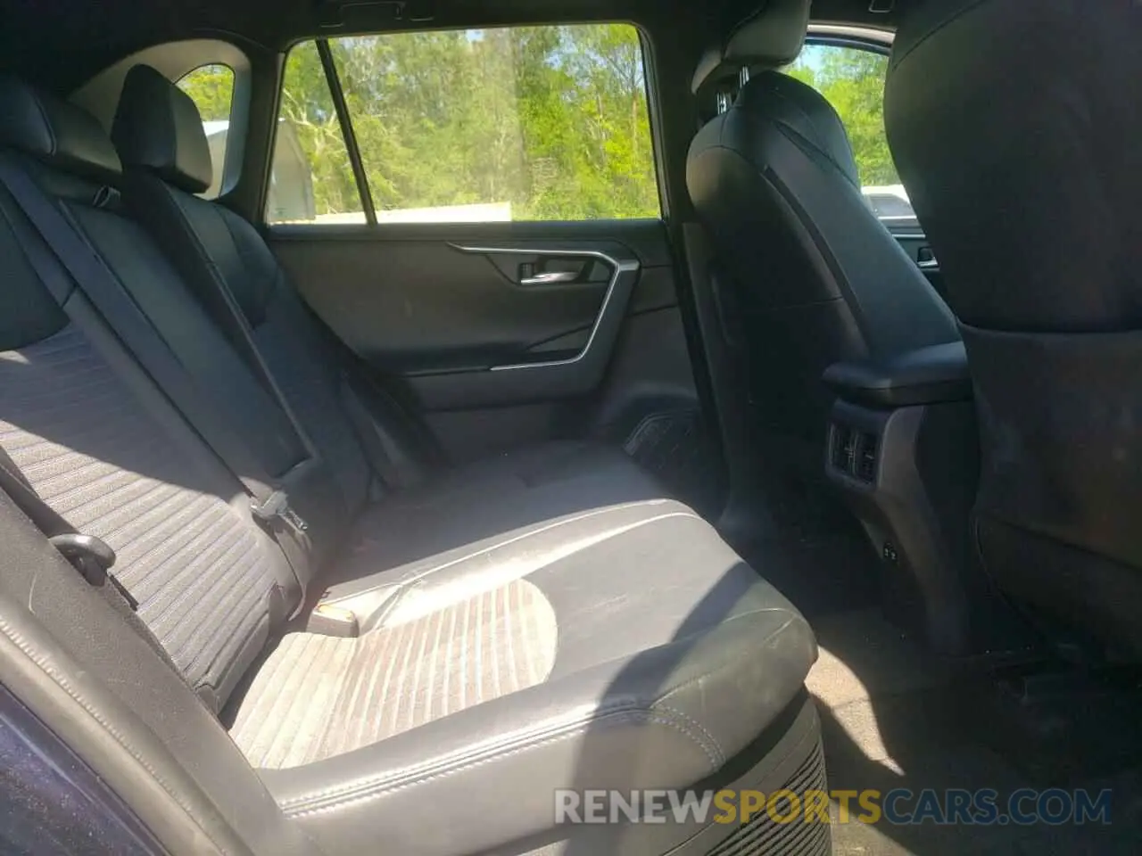 11 Фотография поврежденного автомобиля 2T3EWRFV7KW033152 TOYOTA RAV4 2019