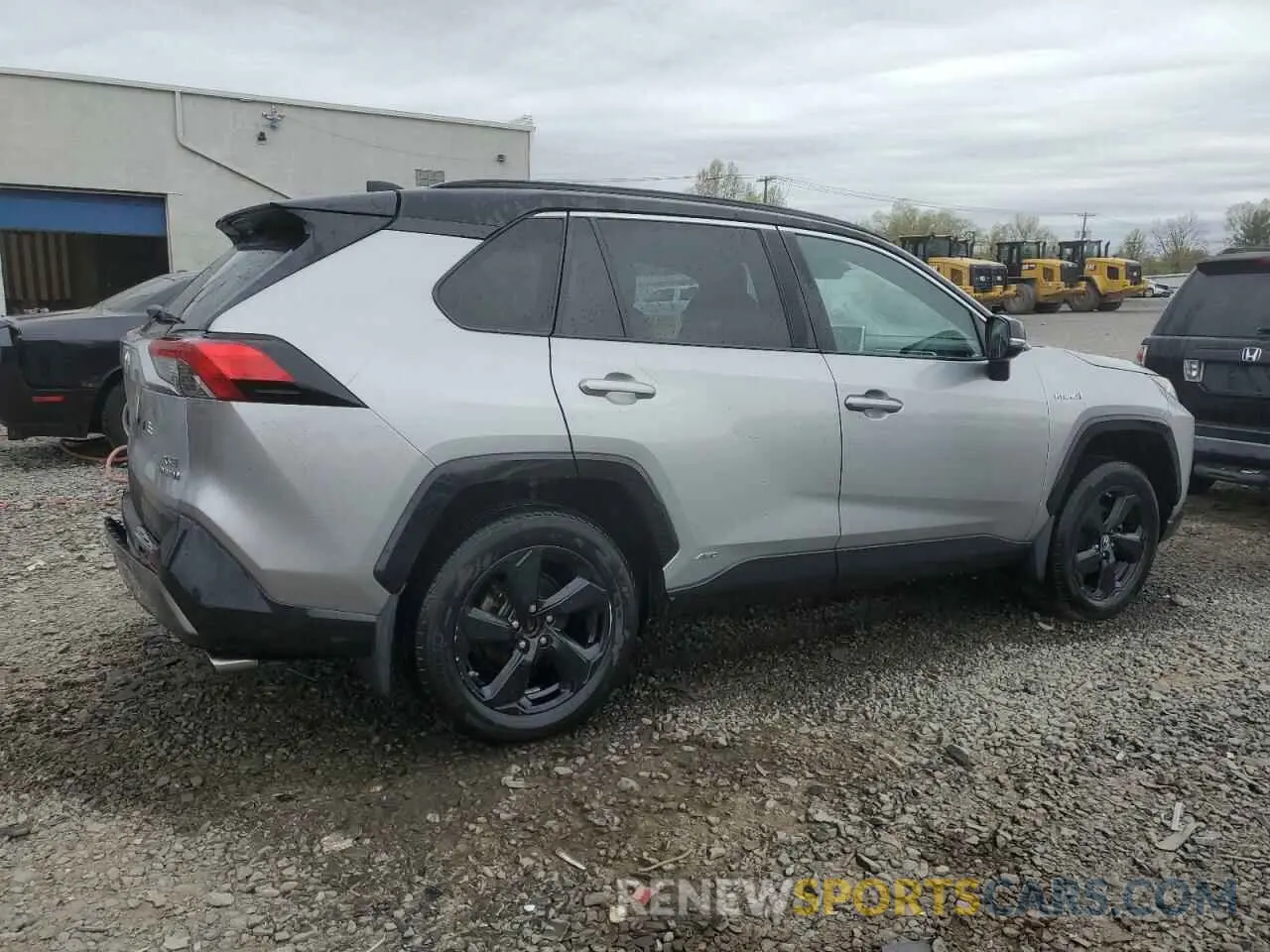 3 Photograph of a damaged car 2T3EWRFV8KW025609 TOYOTA RAV4 2019
