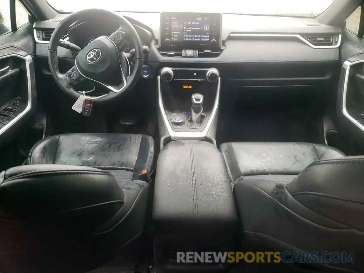 8 Photograph of a damaged car 2T3EWRFV8KW031409 TOYOTA RAV4 2019