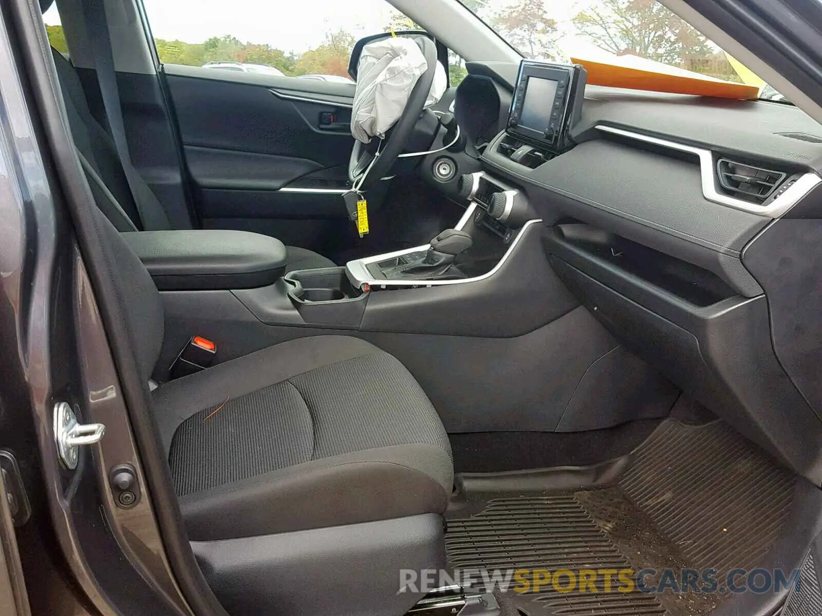 5 Photograph of a damaged car 2T3F1RFV0KC041419 TOYOTA RAV4 2019