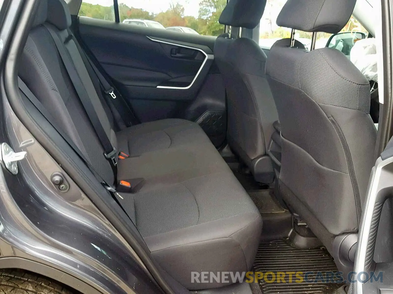 6 Photograph of a damaged car 2T3F1RFV0KC041419 TOYOTA RAV4 2019