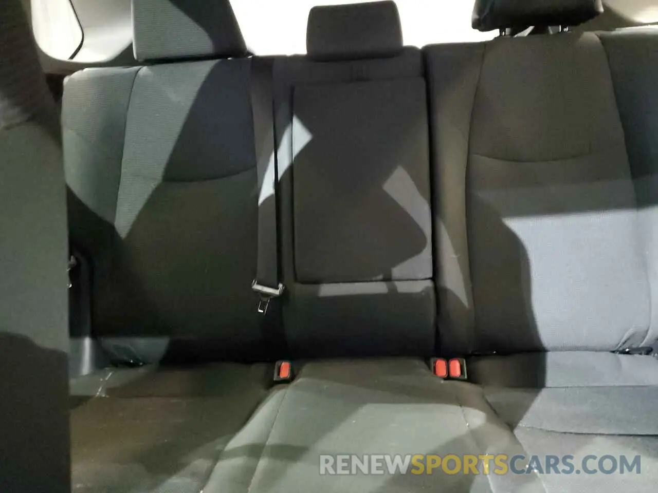 10 Photograph of a damaged car 2T3F1RFV0KC045406 TOYOTA RAV4 2019