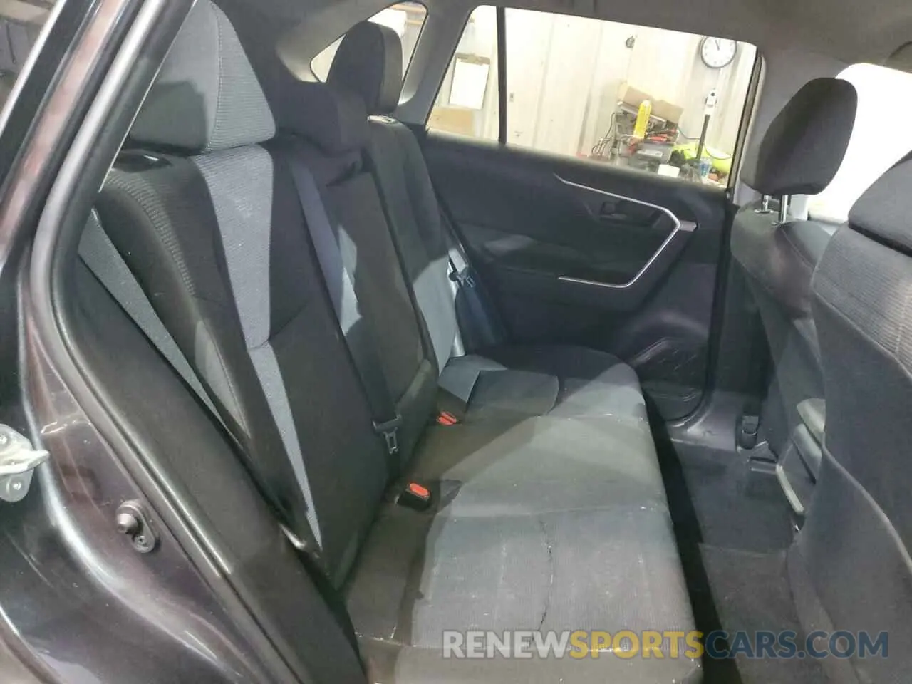 11 Photograph of a damaged car 2T3F1RFV0KC045406 TOYOTA RAV4 2019