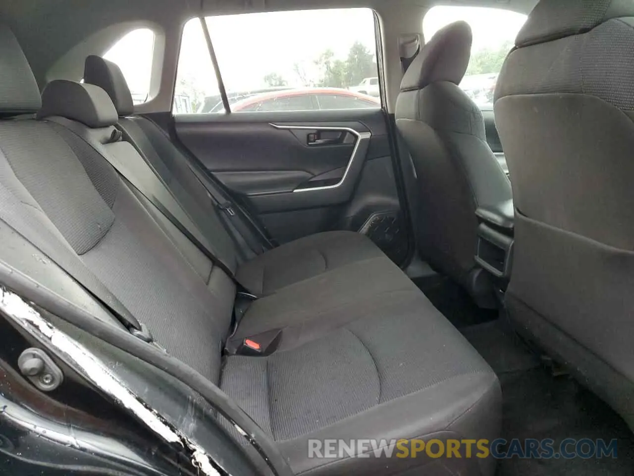 11 Photograph of a damaged car 2T3F1RFV1KW021503 TOYOTA RAV4 2019