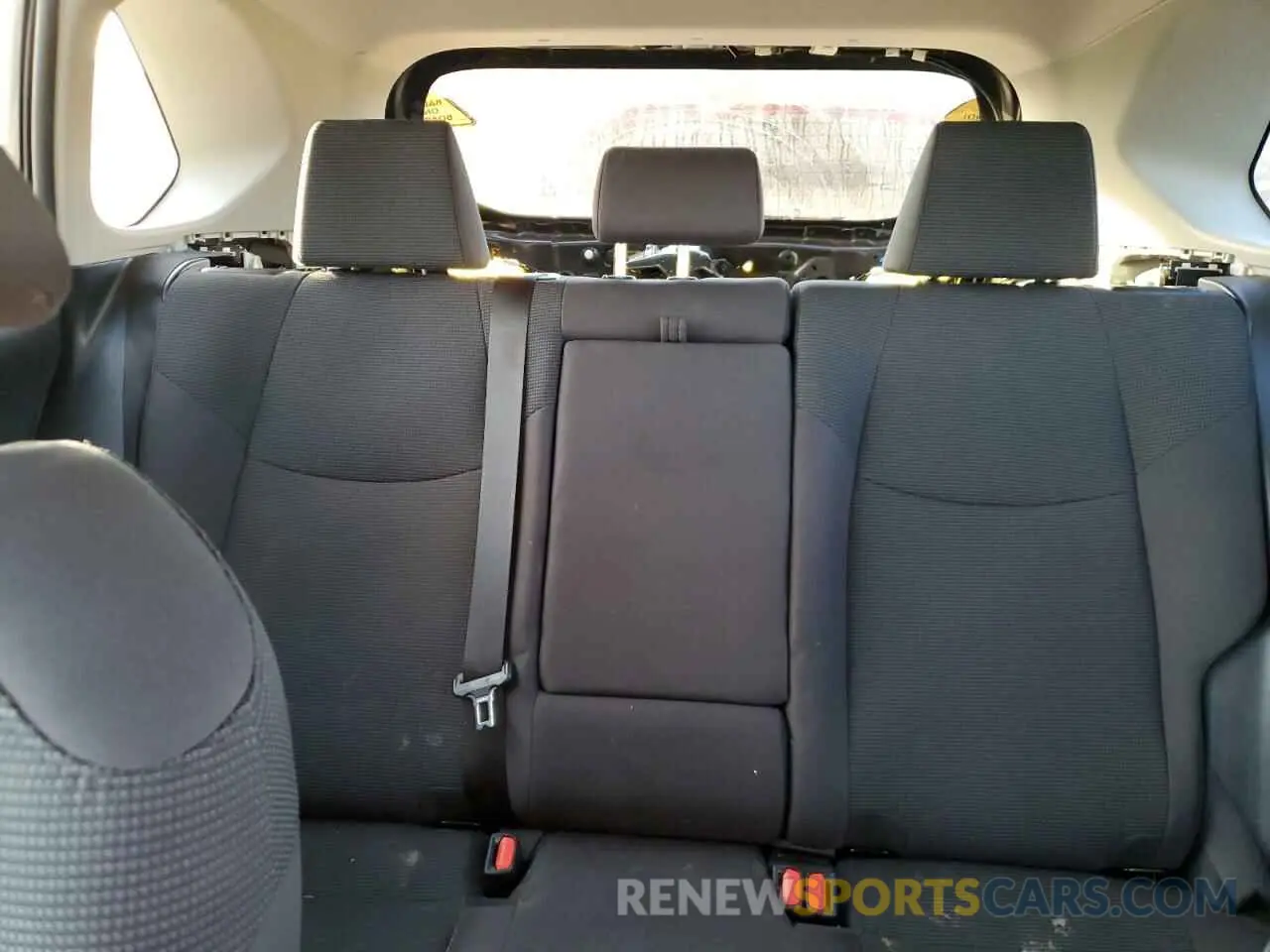 10 Photograph of a damaged car 2T3F1RFV1KW025244 TOYOTA RAV4 2019