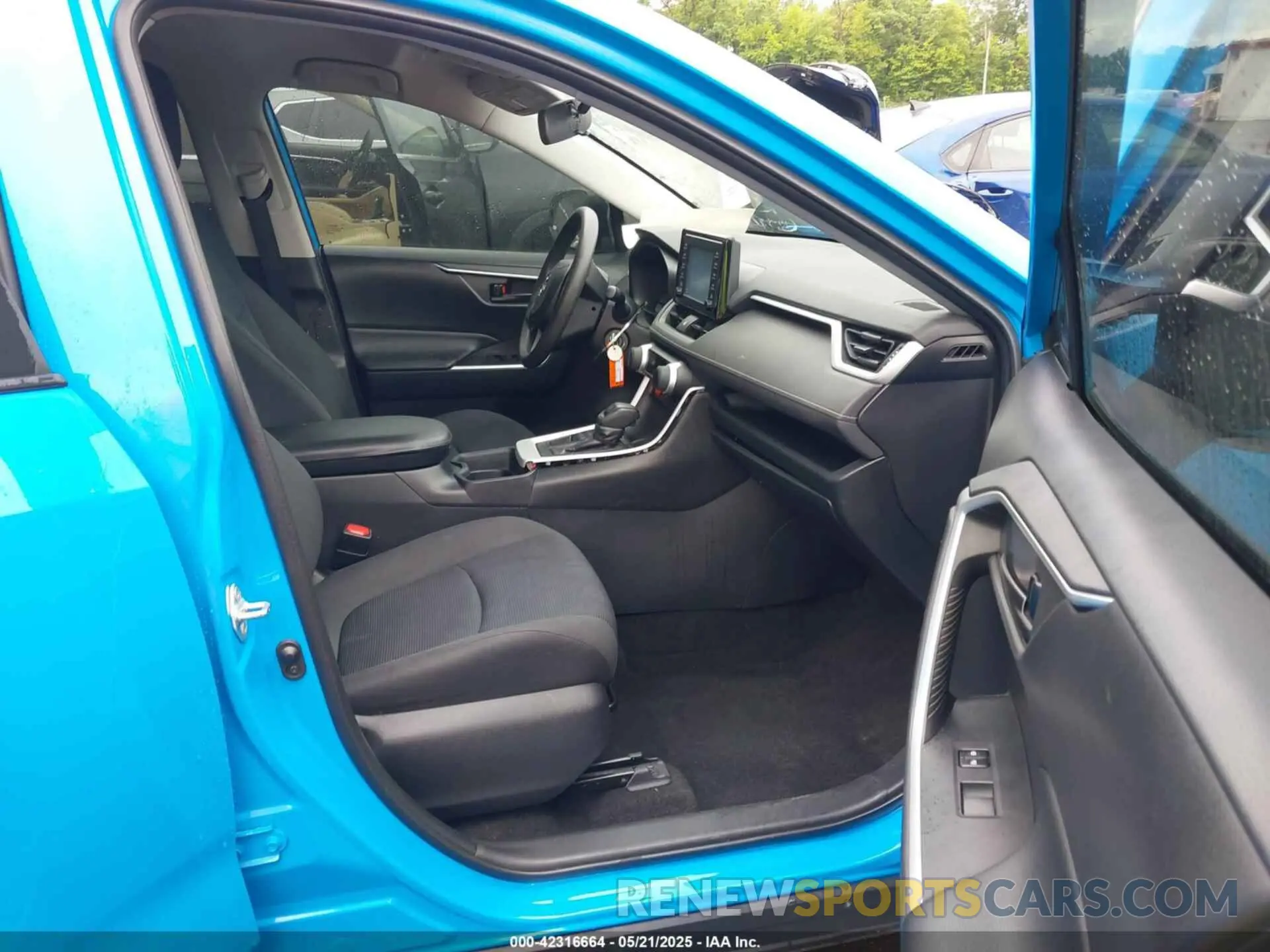 5 Фотография поврежденного автомобиля 2T3F1RFV2KC059615 TOYOTA RAV4 2019