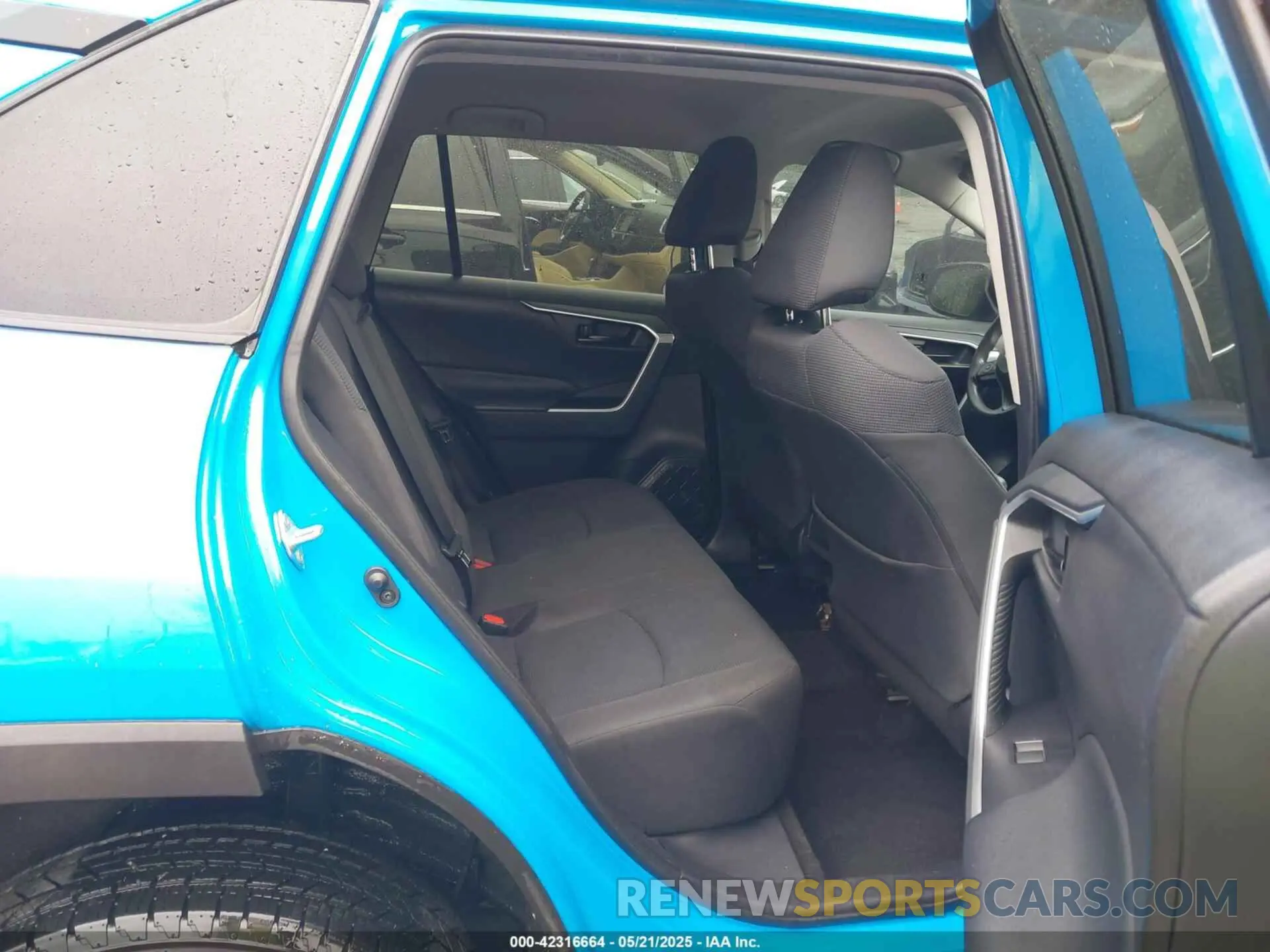 8 Фотография поврежденного автомобиля 2T3F1RFV2KC059615 TOYOTA RAV4 2019