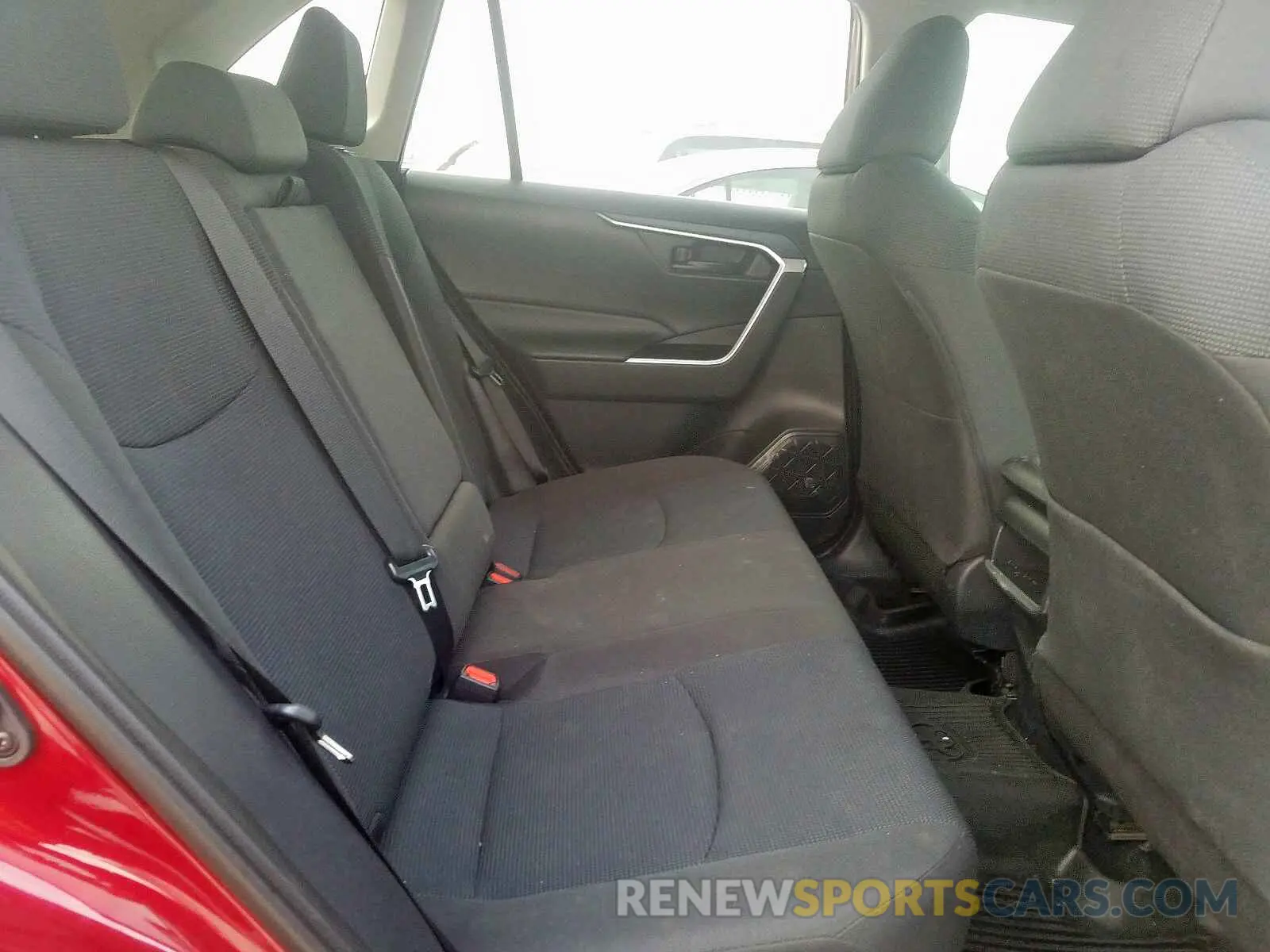 6 Photograph of a damaged car 2T3F1RFV2KW003592 TOYOTA RAV4 2019