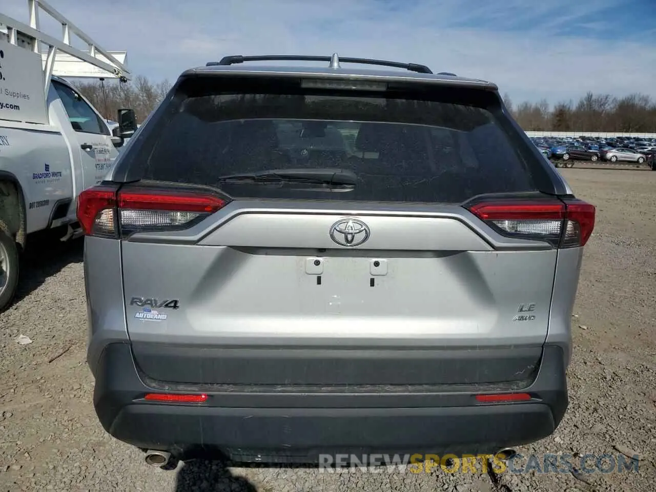 6 Photograph of a damaged car 2T3F1RFV2KW049360 TOYOTA RAV4 2019