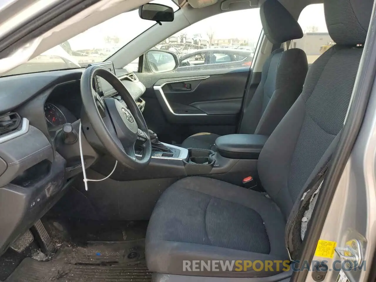 7 Photograph of a damaged car 2T3F1RFV2KW049360 TOYOTA RAV4 2019