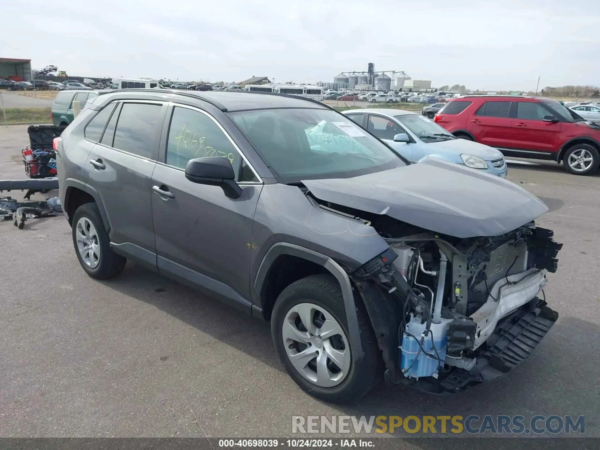 1 Photograph of a damaged car 2T3F1RFV2KW060522 TOYOTA RAV4 2019