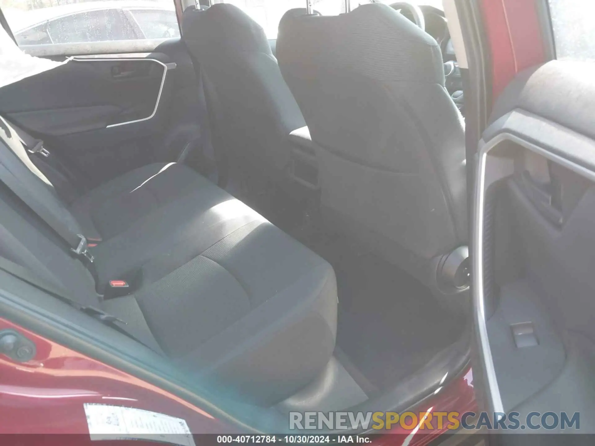 8 Photograph of a damaged car 2T3F1RFV3KW017243 TOYOTA RAV4 2019
