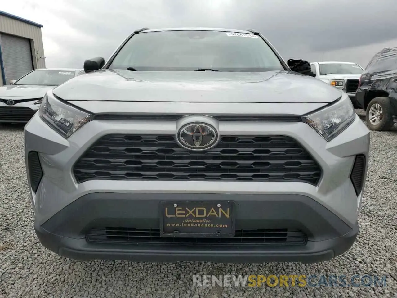 5 Photograph of a damaged car 2T3F1RFV3KW026623 TOYOTA RAV4 2019