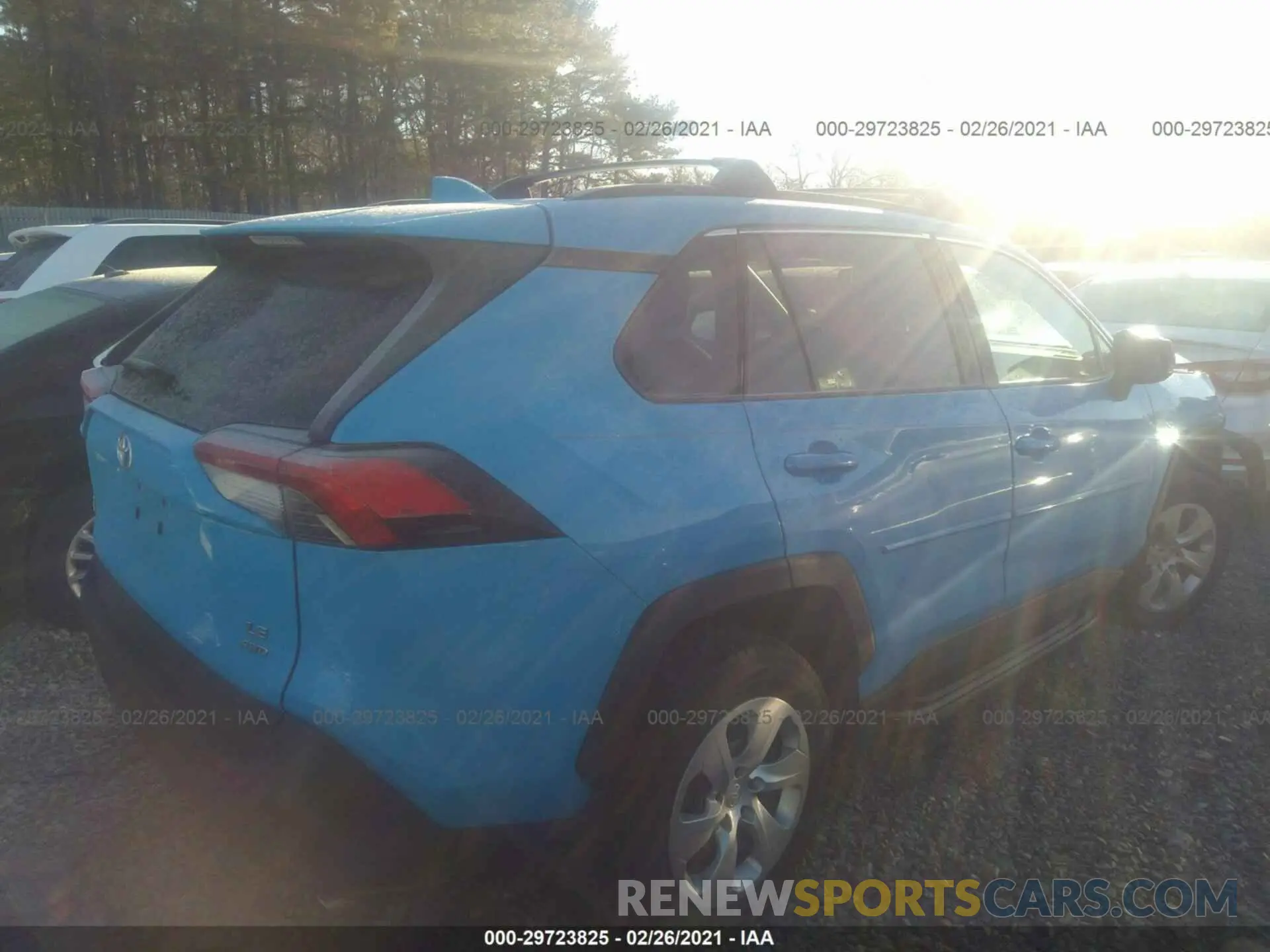 4 Photograph of a damaged car 2T3F1RFV3KW029439 TOYOTA RAV4 2019