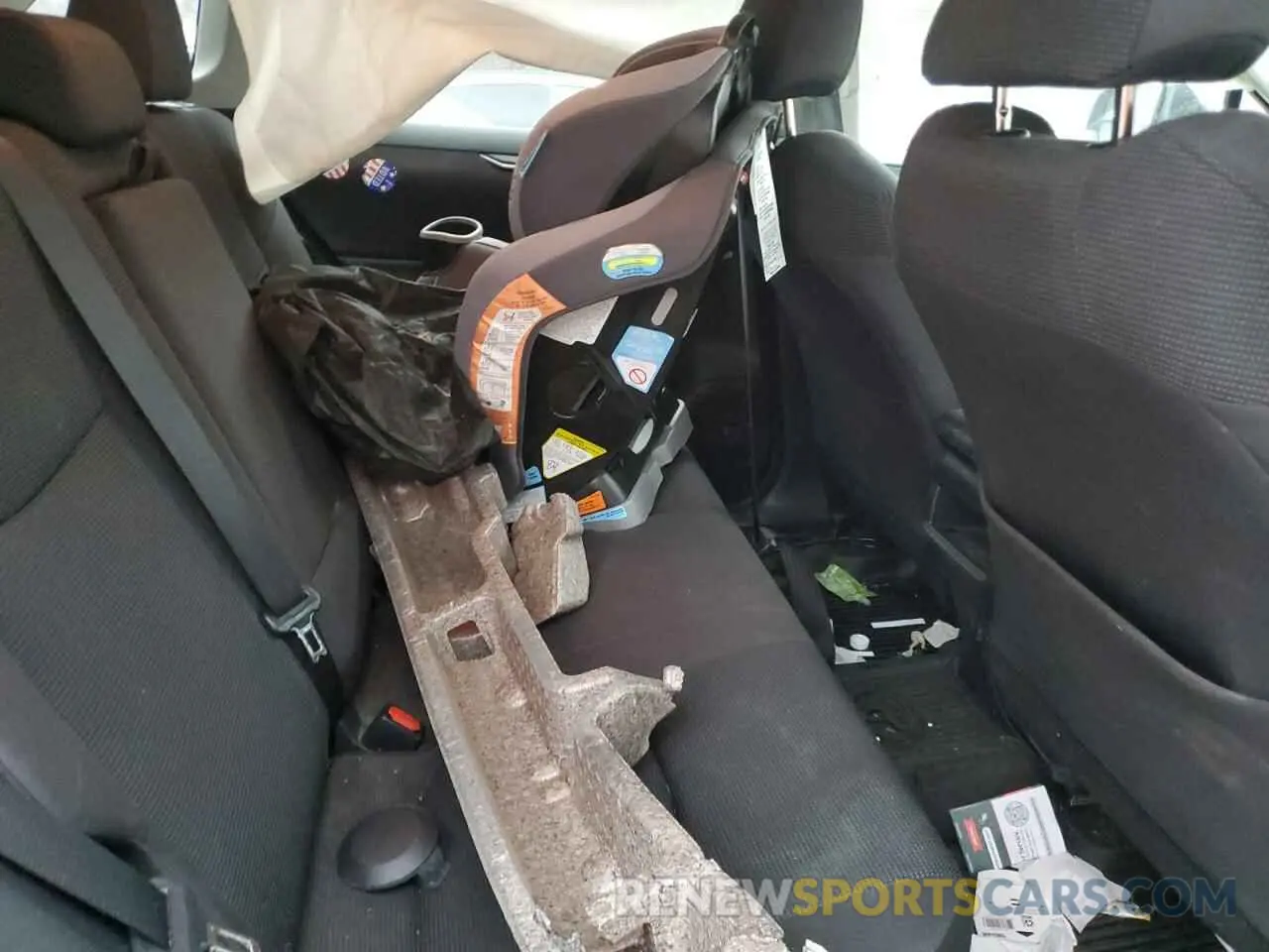 11 Photograph of a damaged car 2T3F1RFV3KW037816 TOYOTA RAV4 2019