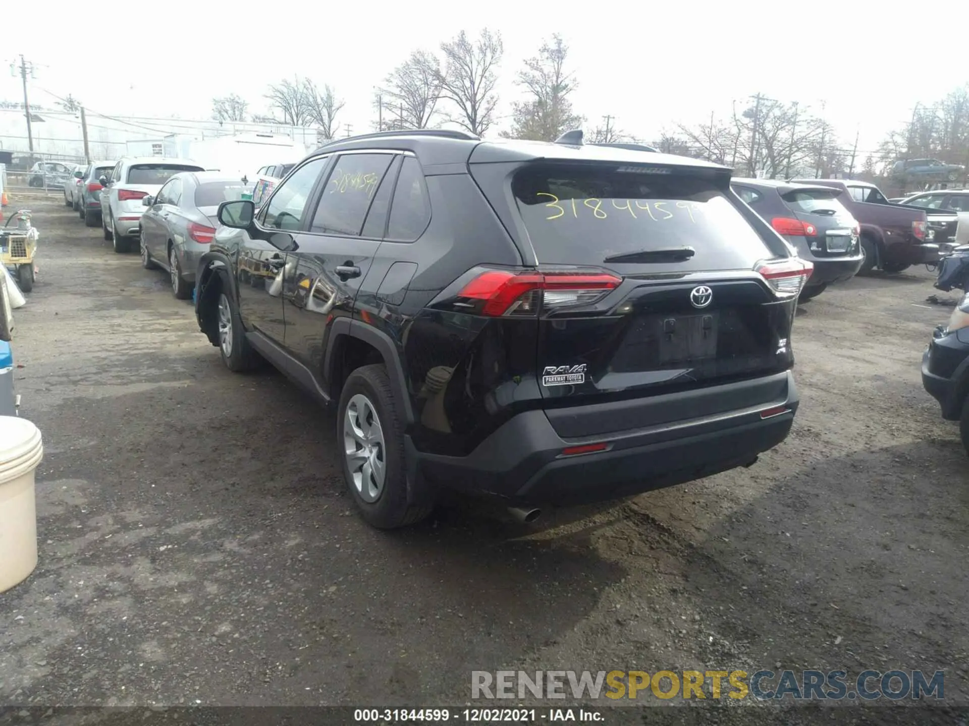 3 Фотография поврежденного автомобиля 2T3F1RFV3KW064790 TOYOTA RAV4 2019