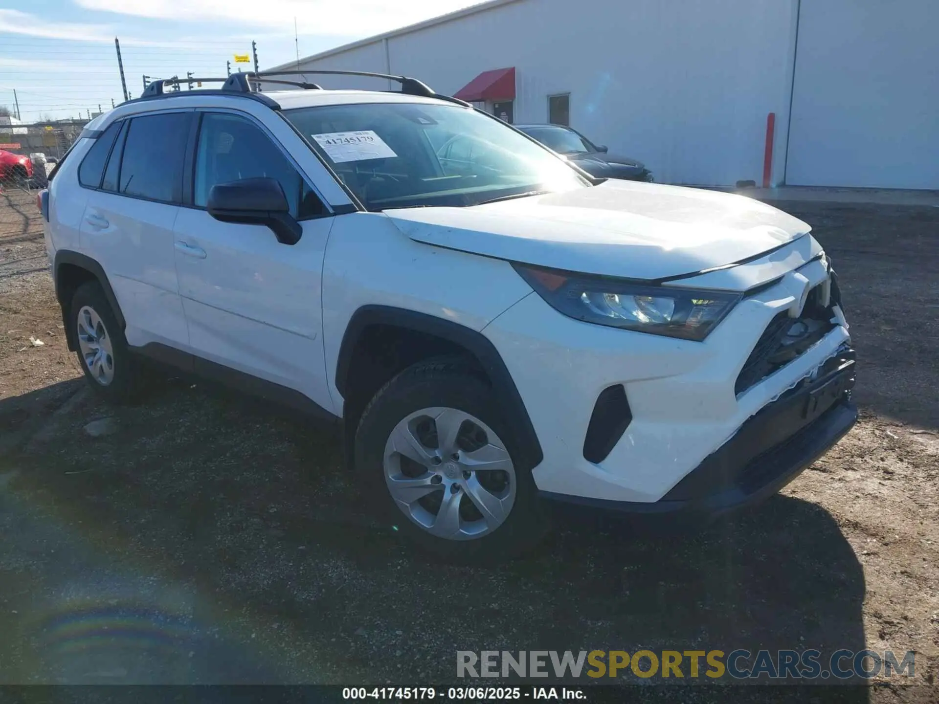 1 Photograph of a damaged car 2T3F1RFV3KW075045 TOYOTA RAV4 2019