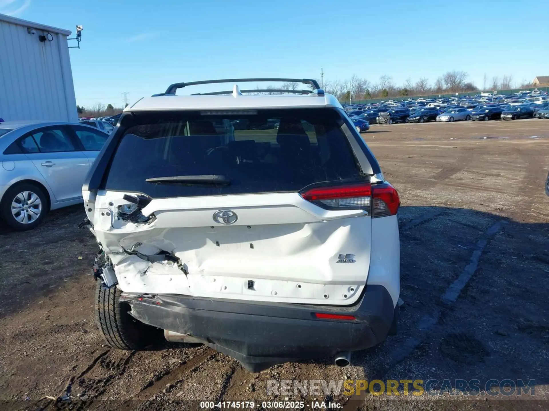 16 Photograph of a damaged car 2T3F1RFV3KW075045 TOYOTA RAV4 2019