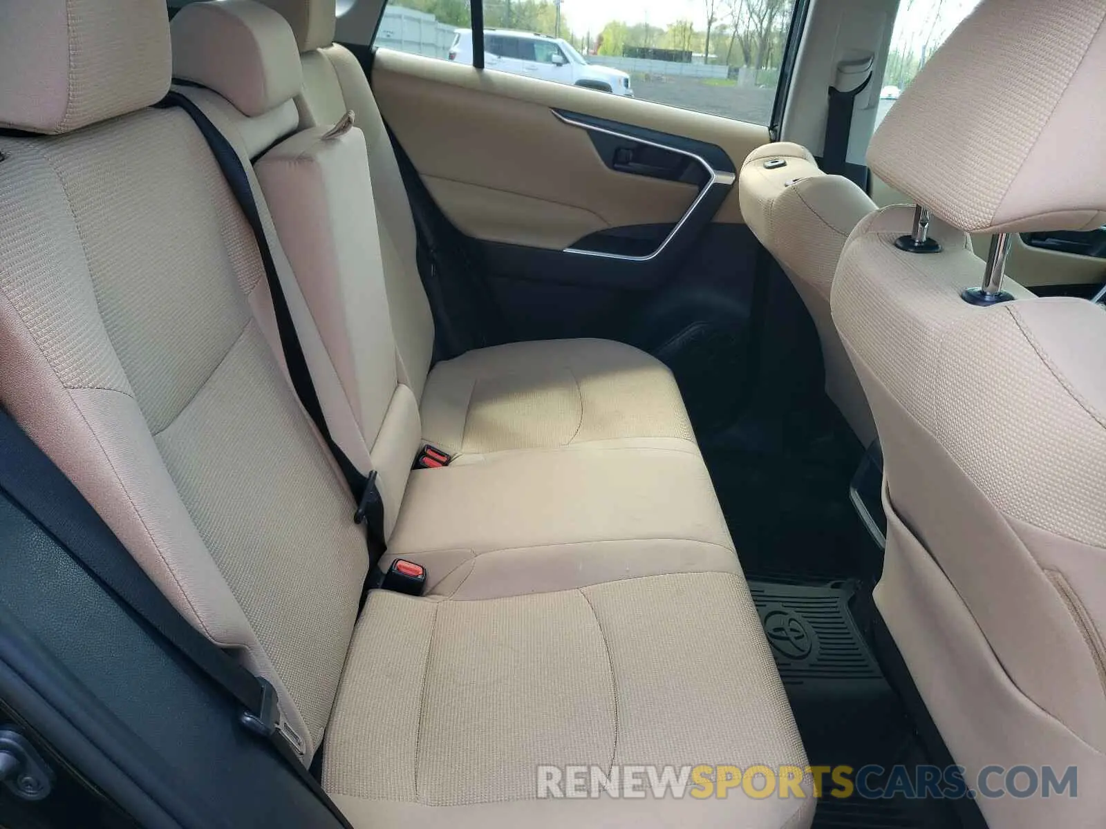 6 Photograph of a damaged car 2T3F1RFV4KC001778 TOYOTA RAV4 2019