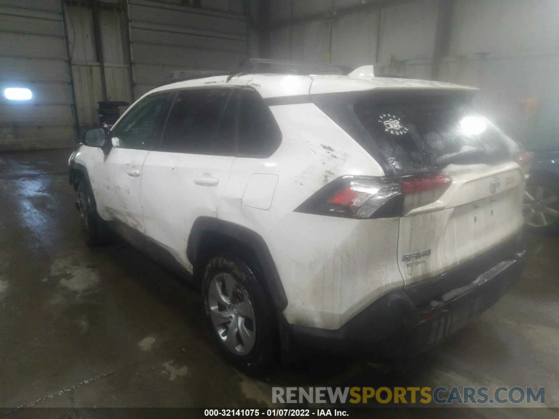 3 Фотография поврежденного автомобиля 2T3F1RFV4KC043416 TOYOTA RAV4 2019
