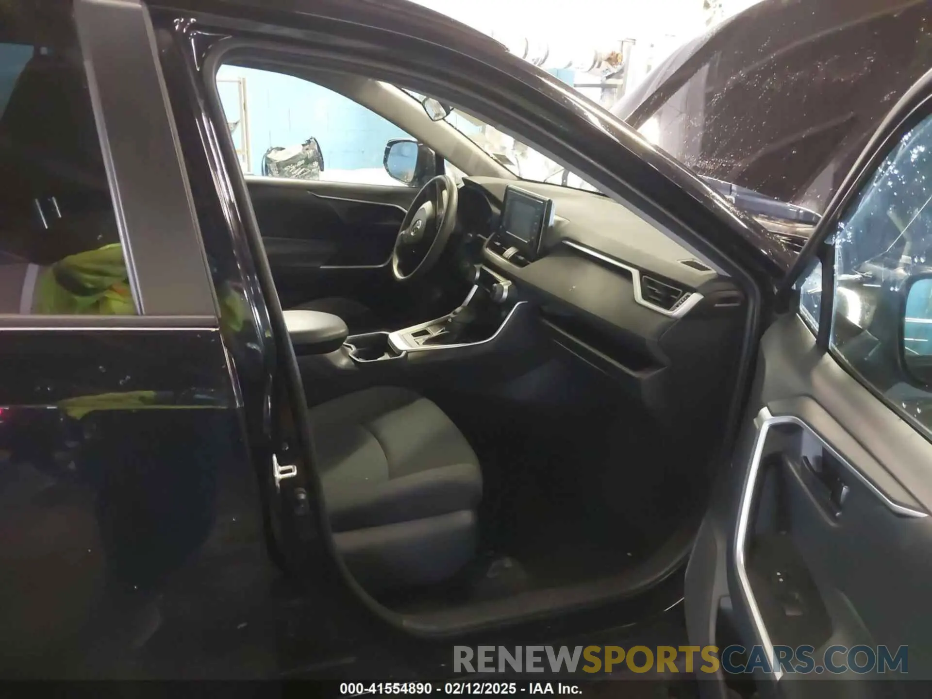 5 Photograph of a damaged car 2T3F1RFV4KC054321 TOYOTA RAV4 2019