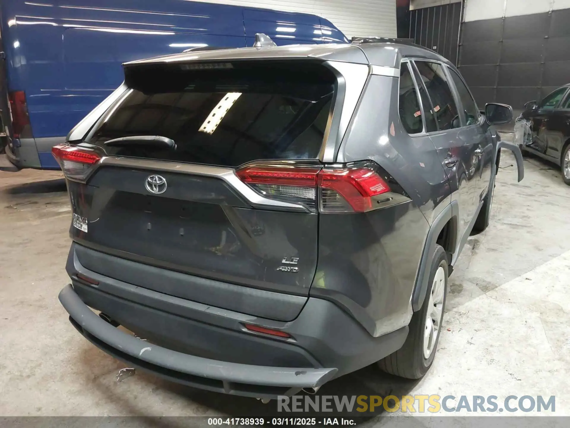 4 Photograph of a damaged car 2T3F1RFV4KW061414 TOYOTA RAV4 2019