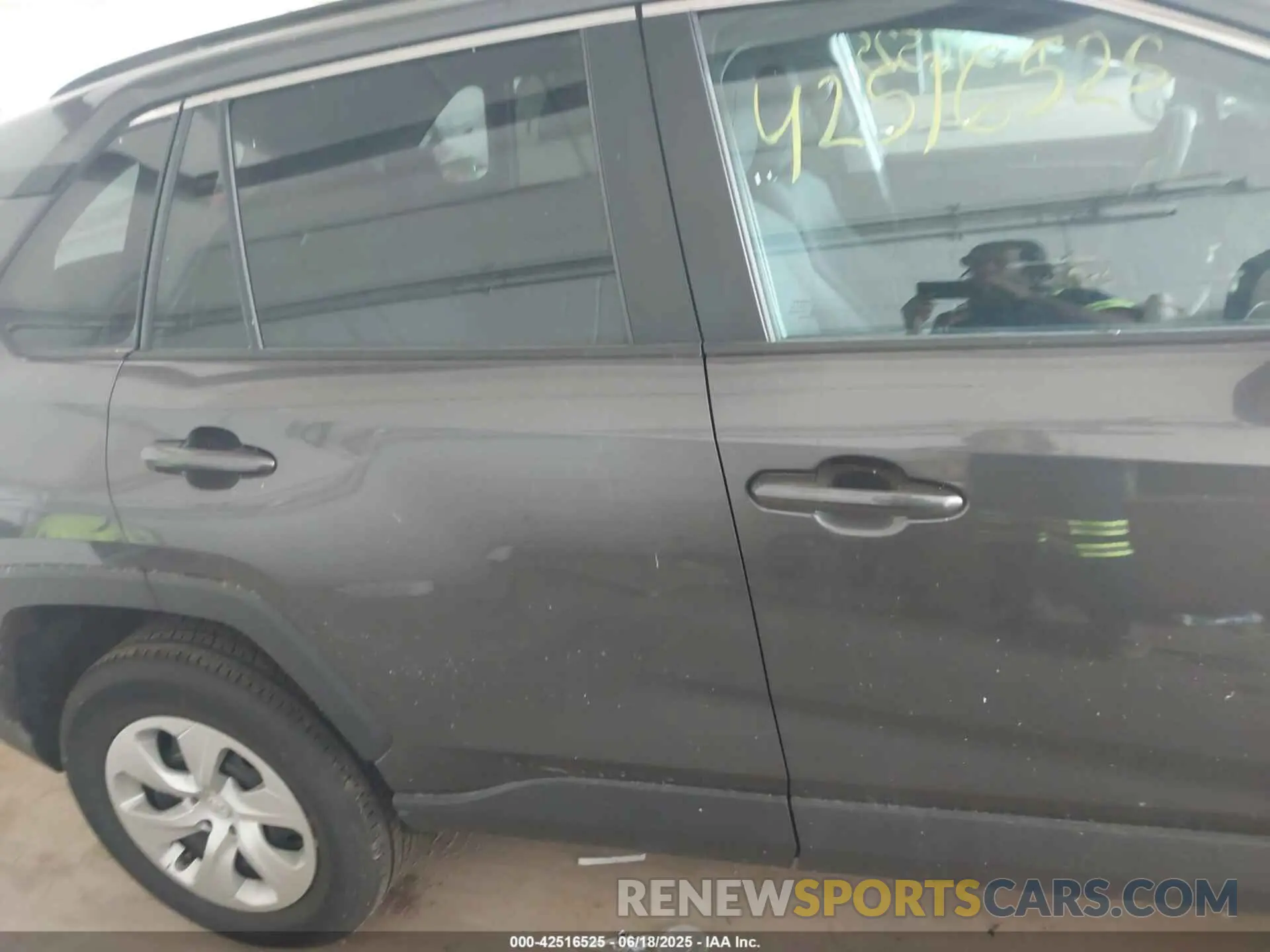 13 Photograph of a damaged car 2T3F1RFV4KW065401 TOYOTA RAV4 2019