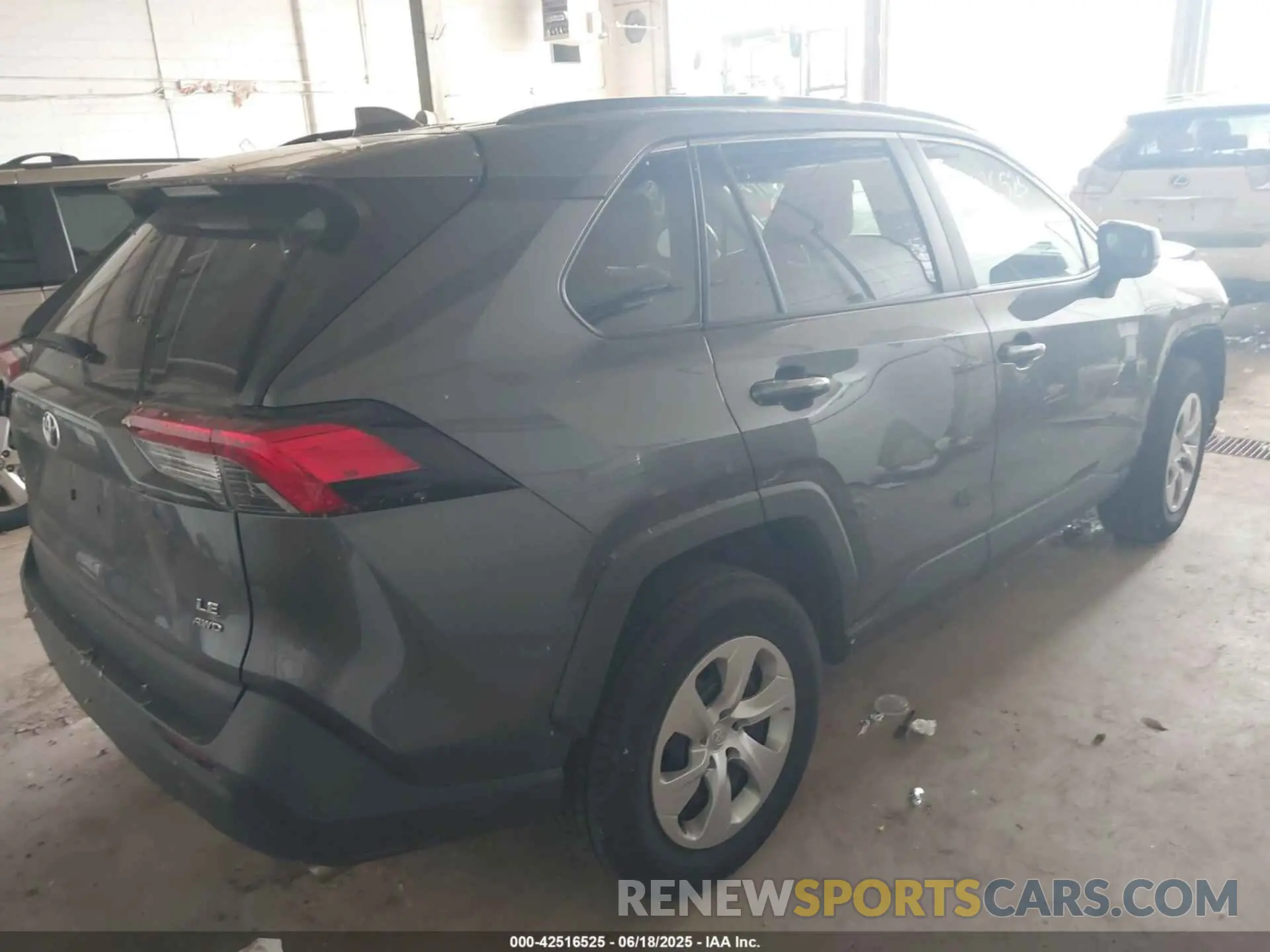 4 Photograph of a damaged car 2T3F1RFV4KW065401 TOYOTA RAV4 2019
