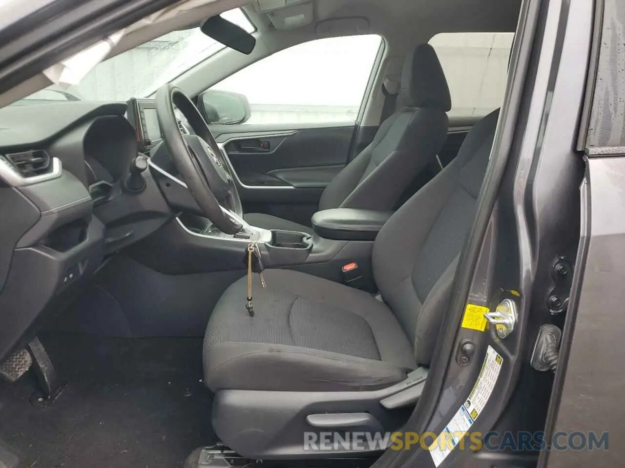 7 Photograph of a damaged car 2T3F1RFV5KW065312 TOYOTA RAV4 2019