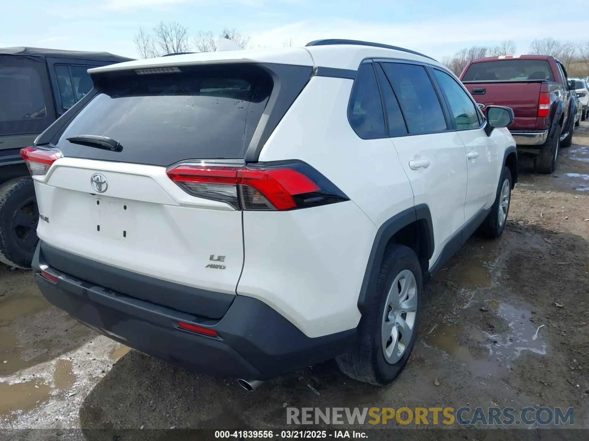 4 Photograph of a damaged car 2T3F1RFV5KW076276 TOYOTA RAV4 2019