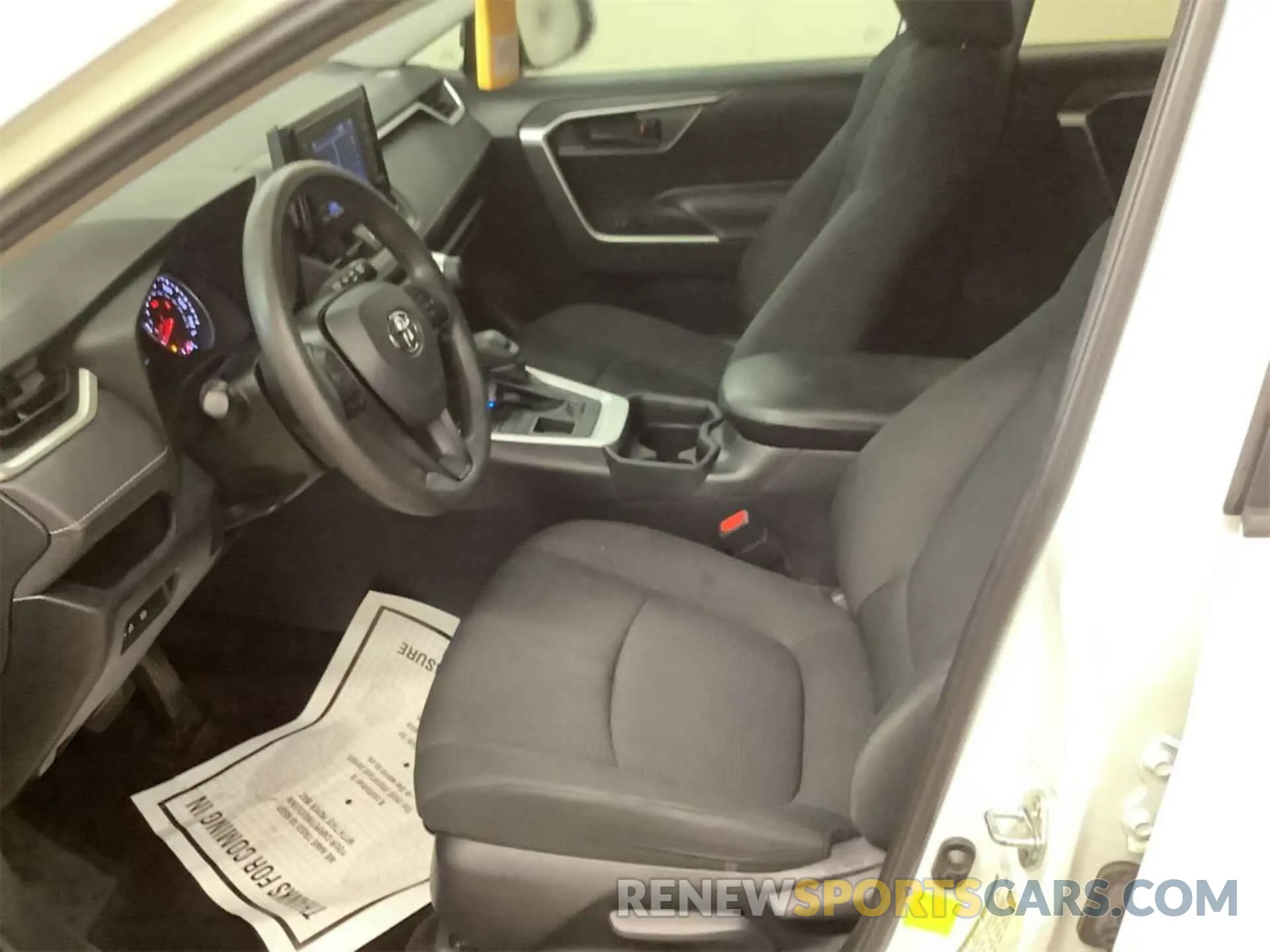 10 Фотография поврежденного автомобиля 2T3F1RFV6KC029615 TOYOTA RAV4 2019
