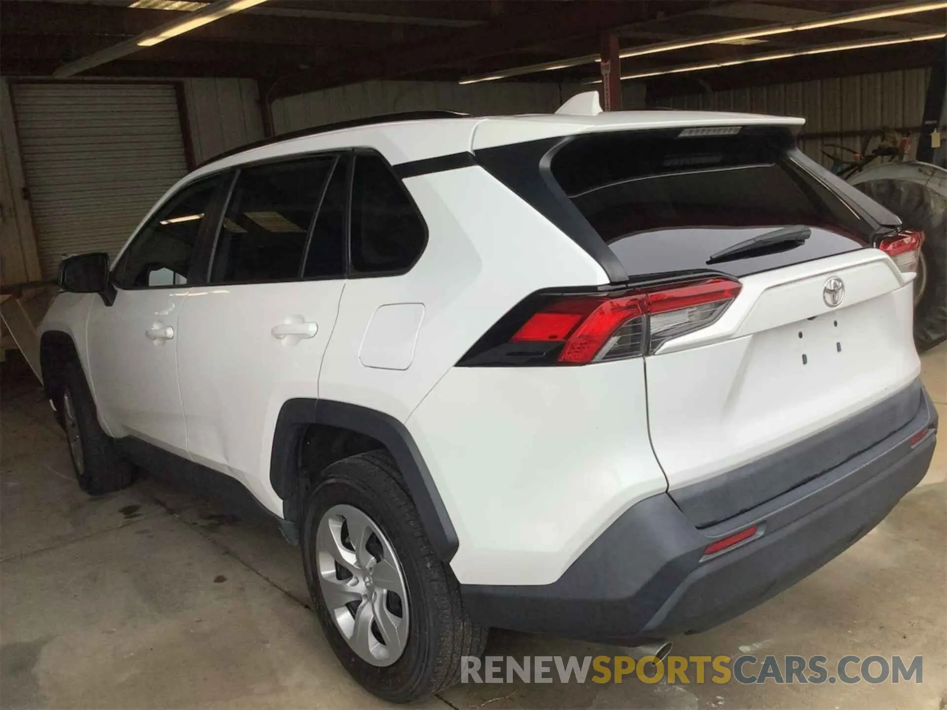 16 Фотография поврежденного автомобиля 2T3F1RFV6KC029615 TOYOTA RAV4 2019