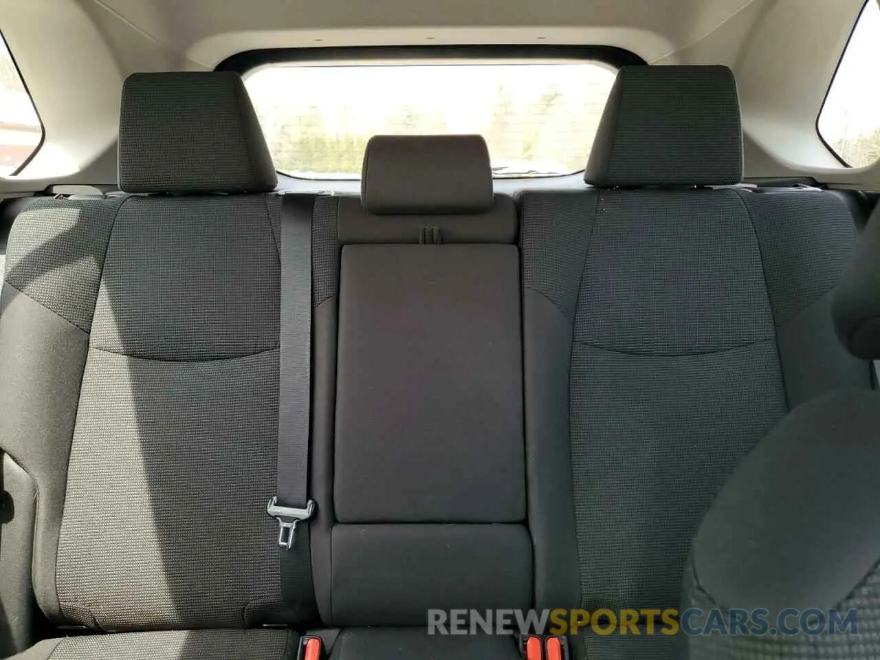 10 Photograph of a damaged car 2T3F1RFV6KC048469 TOYOTA RAV4 2019