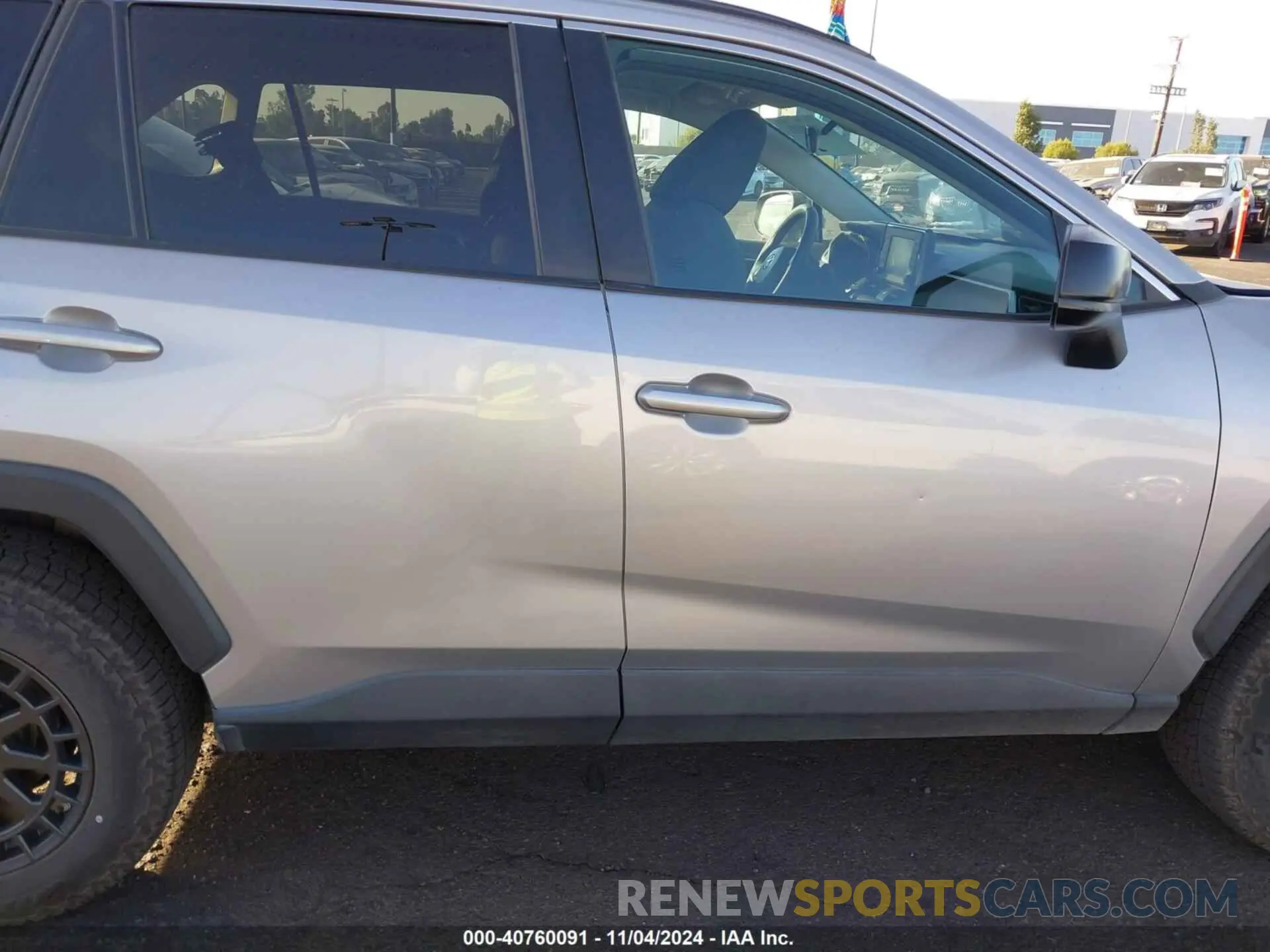 14 Photograph of a damaged car 2T3F1RFV6KW016278 TOYOTA RAV4 2019
