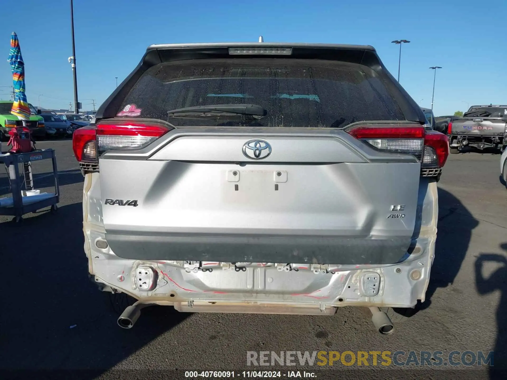 17 Photograph of a damaged car 2T3F1RFV6KW016278 TOYOTA RAV4 2019