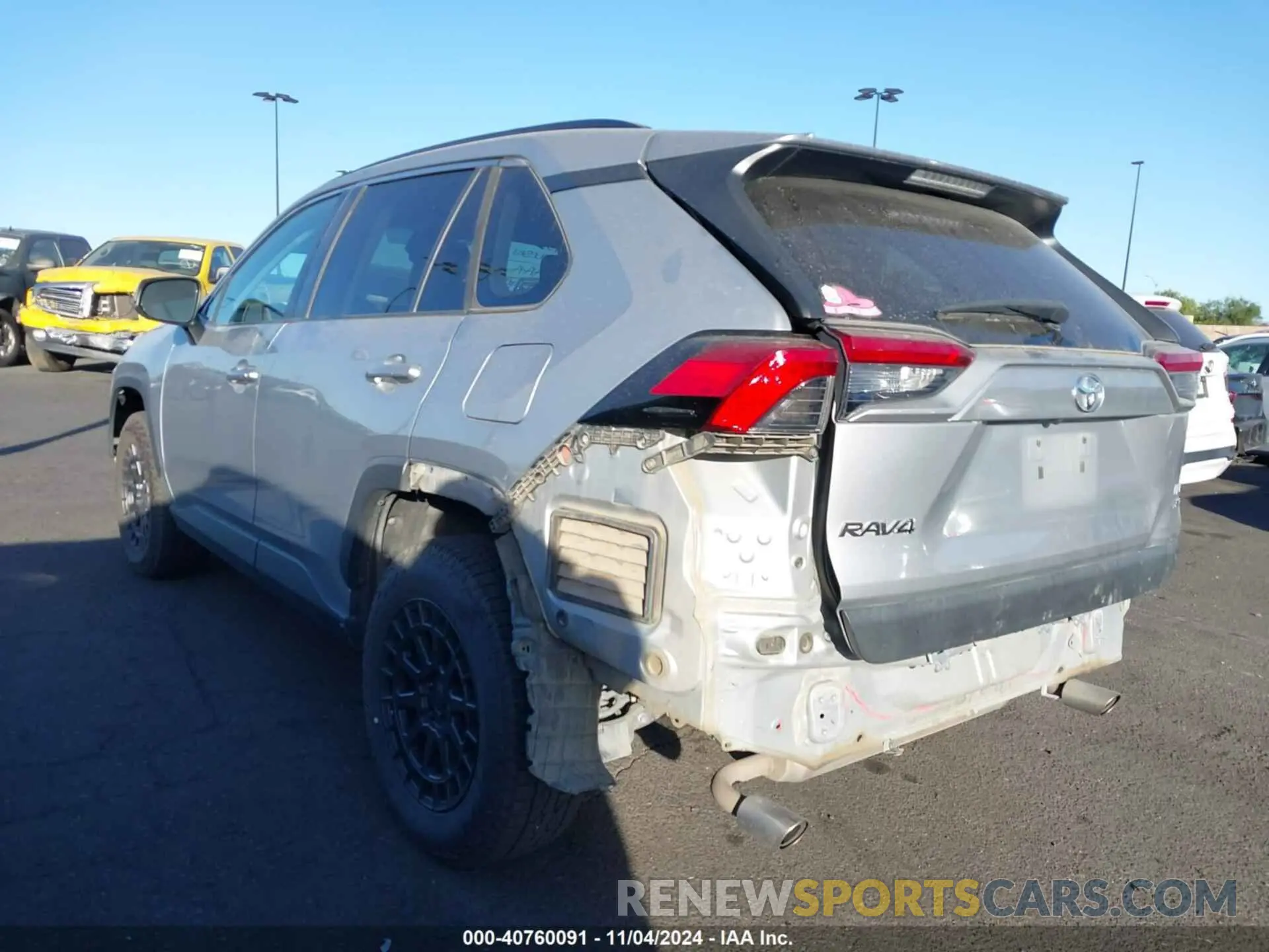3 Photograph of a damaged car 2T3F1RFV6KW016278 TOYOTA RAV4 2019