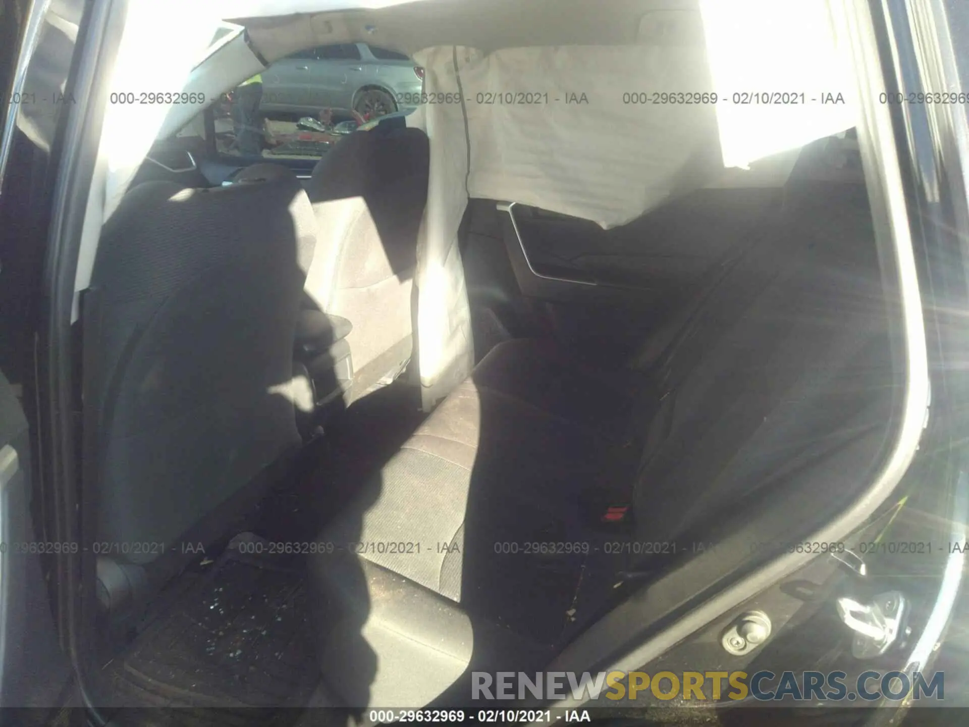 8 Photograph of a damaged car 2T3F1RFV6KW029189 TOYOTA RAV4 2019