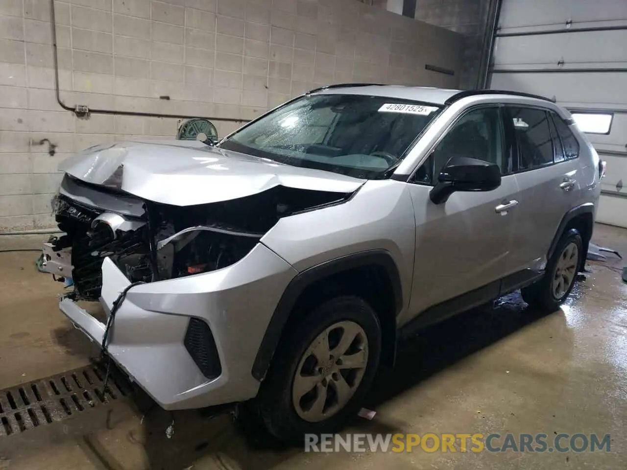 1 Фотография поврежденного автомобиля 2T3F1RFV6KW050494 TOYOTA RAV4 2019