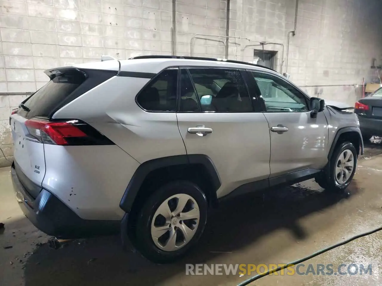 3 Фотография поврежденного автомобиля 2T3F1RFV6KW050494 TOYOTA RAV4 2019
