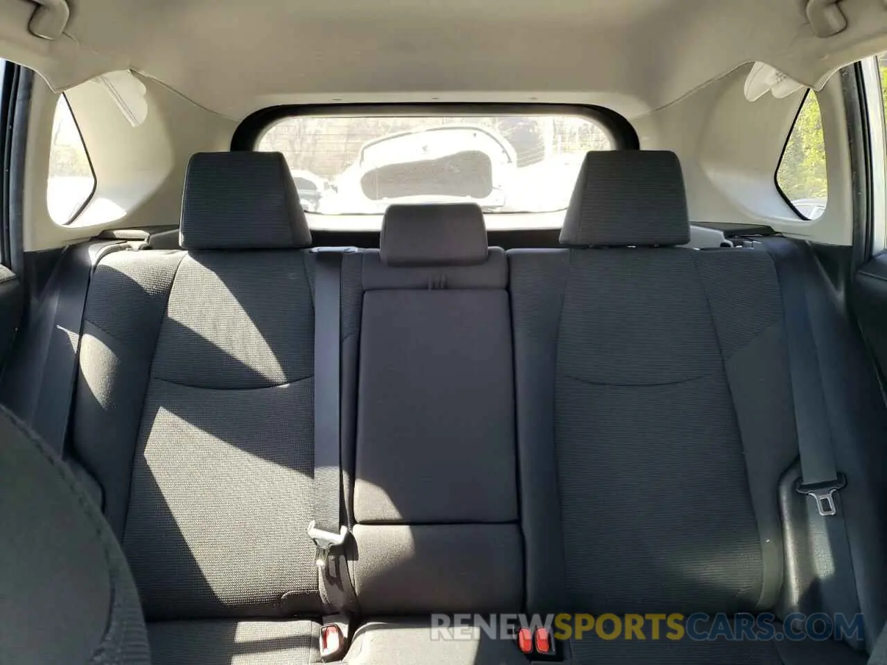 10 Фотография поврежденного автомобиля 2T3F1RFV6KW063262 TOYOTA RAV4 2019