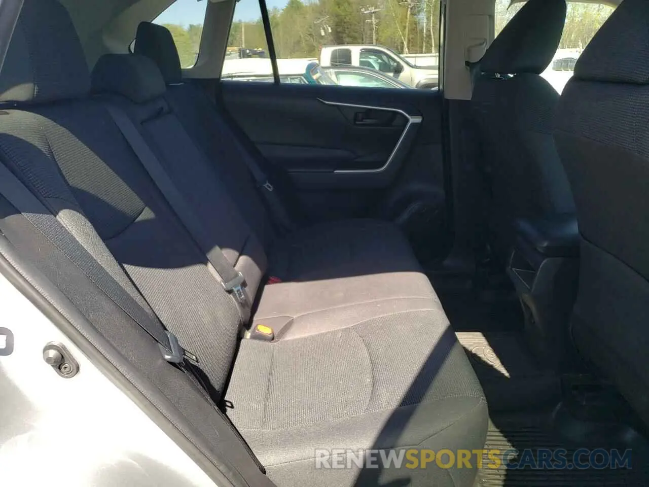 11 Фотография поврежденного автомобиля 2T3F1RFV6KW063262 TOYOTA RAV4 2019