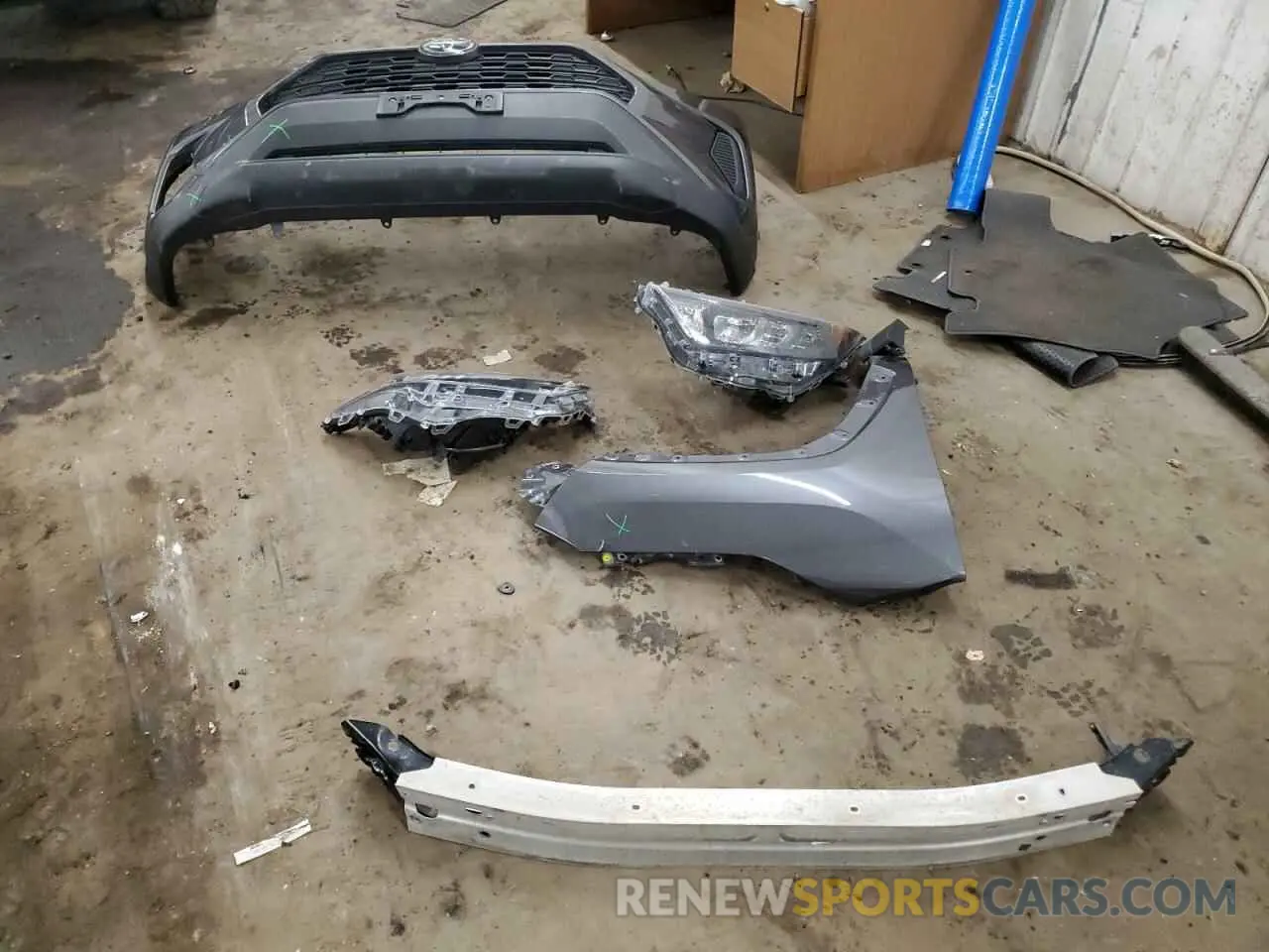 13 Photograph of a damaged car 2T3F1RFV6KW066131 TOYOTA RAV4 2019
